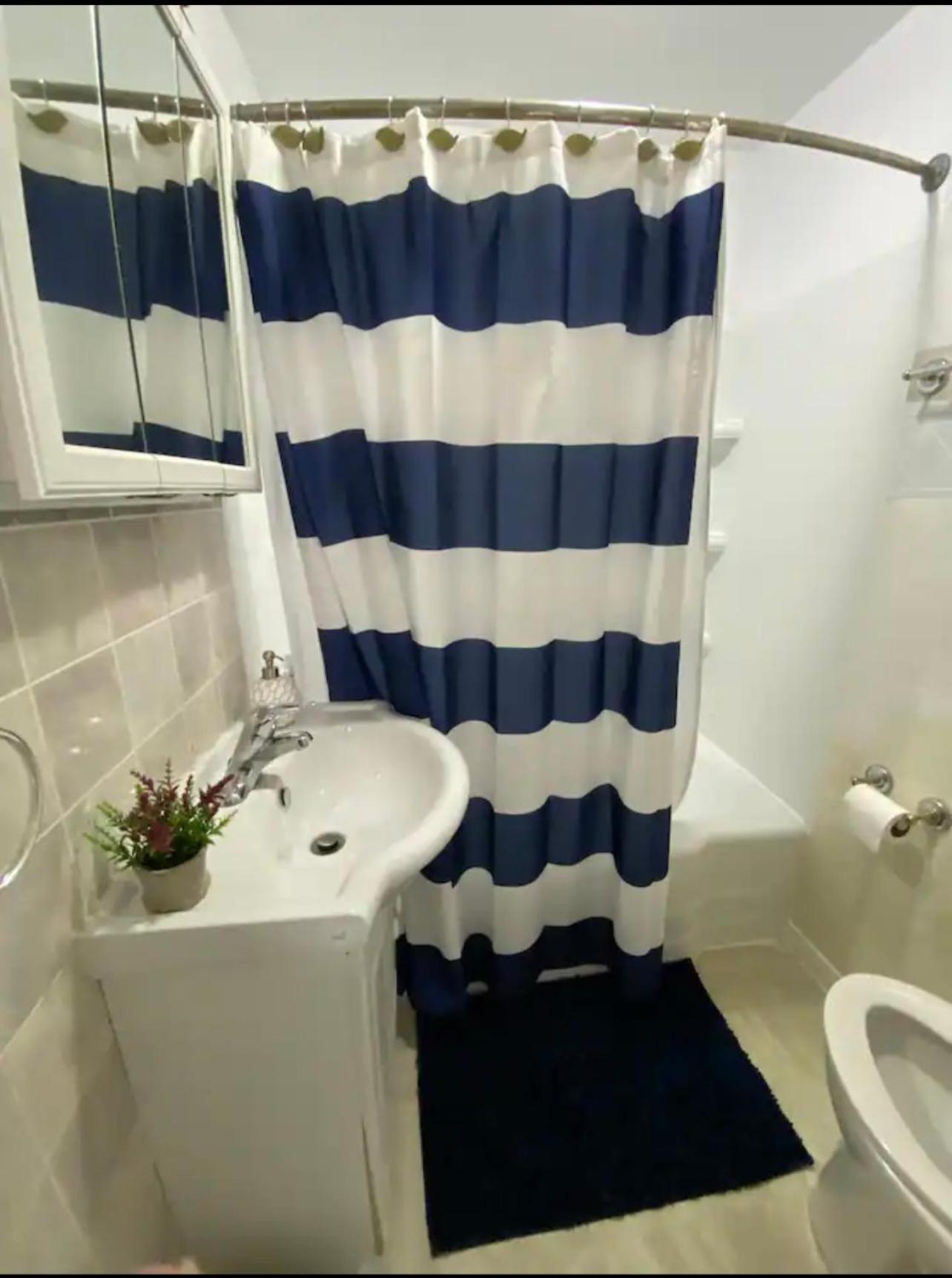 Prime Location Duo Nest & Rest Apartment Kingston Ngoại thất bức ảnh